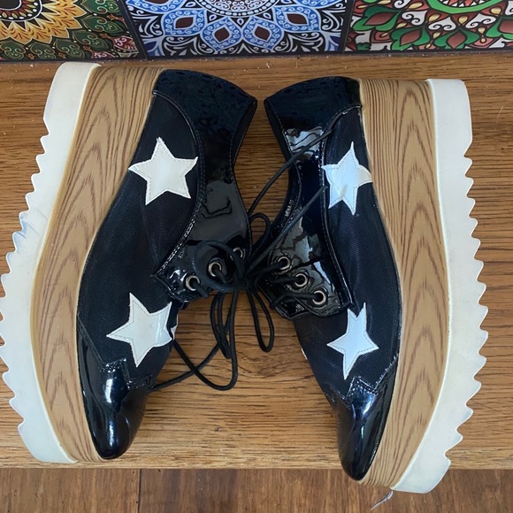 FABULOUSLY FUN ⭐️Glister shoes⭐️ in GREAT shape!! - Picture 12 of 13